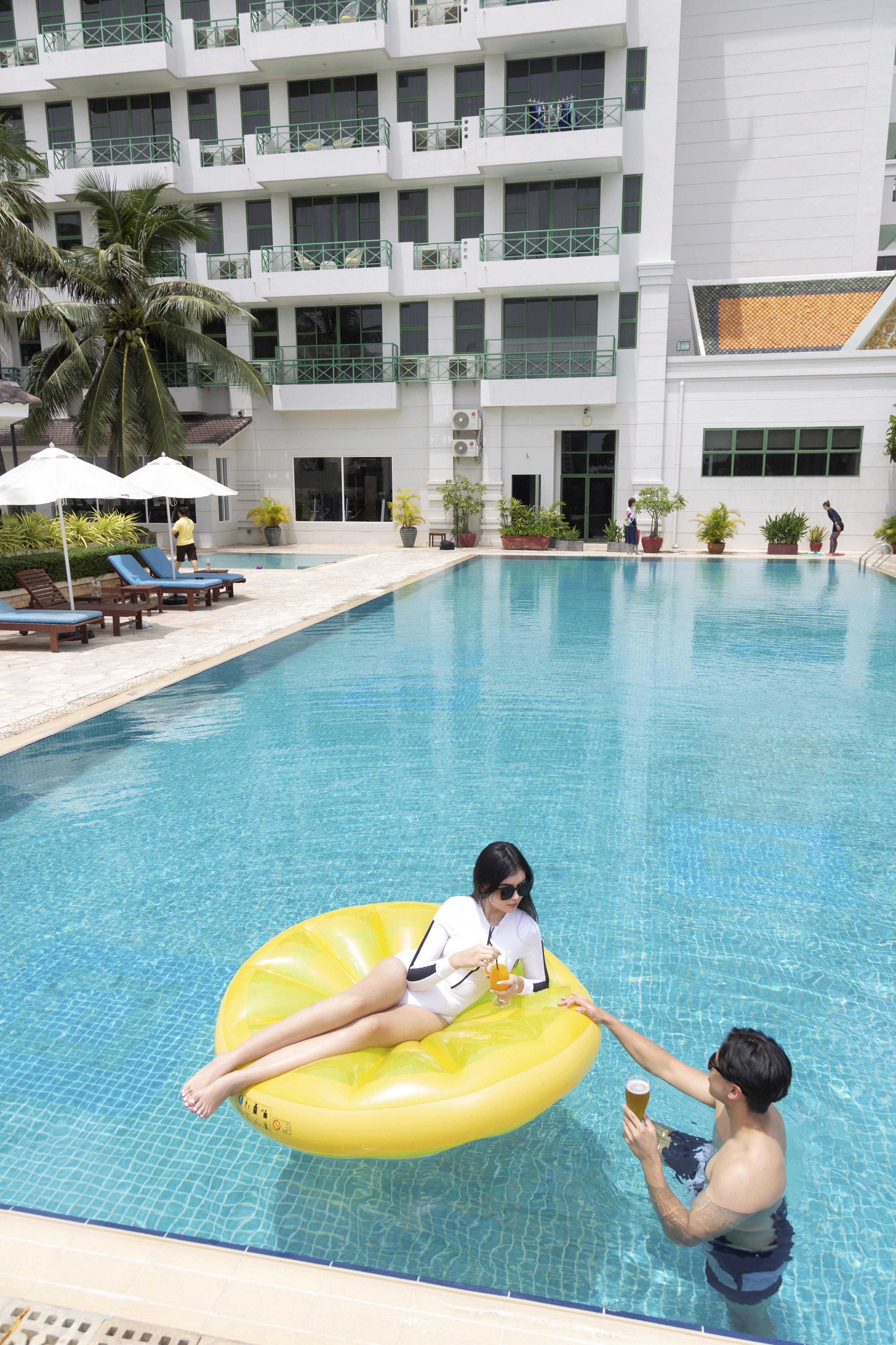 Himawari Hotel Apartments Phnom Penh Extérieur photo