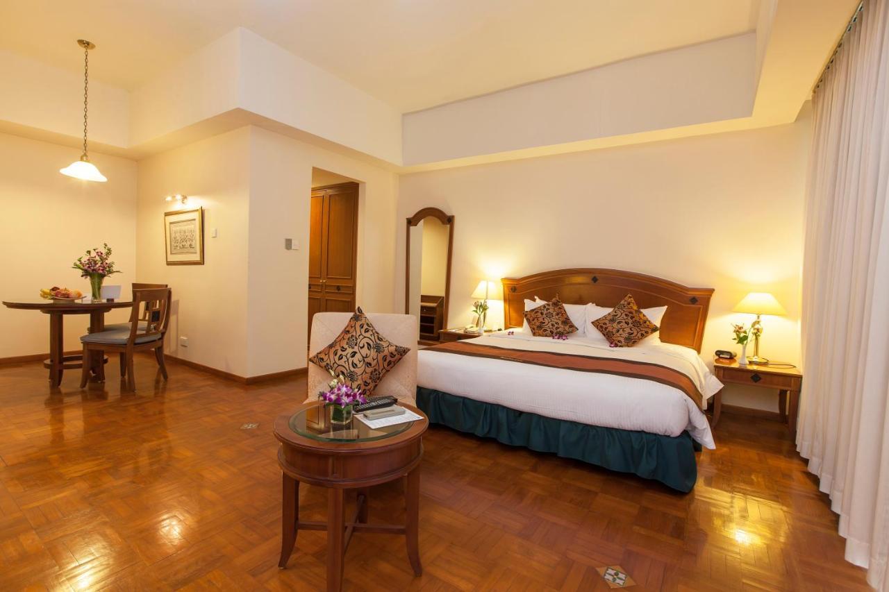 Himawari Hotel Apartments Phnom Penh Extérieur photo