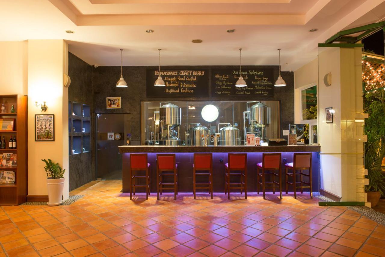 Himawari Hotel Apartments Phnom Penh Extérieur photo